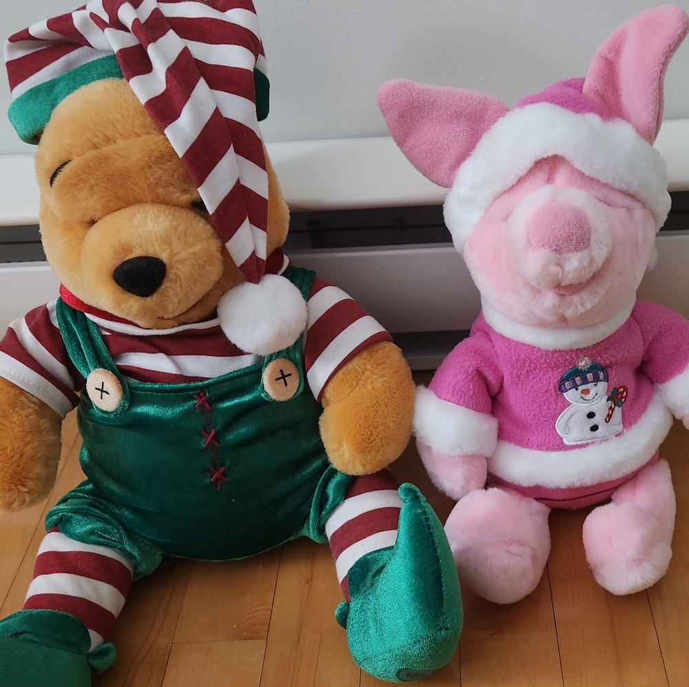Winnie the pooh and piglet Christmas